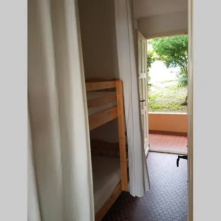 Studio 30m2 Sur La Presqu'ile De Giens Dans Privee Avec Piscine